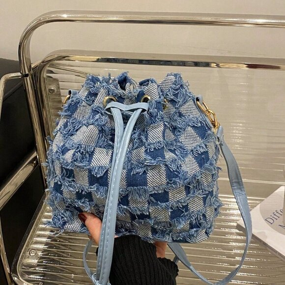 Blue Fashionable Women's Checkered Diamond-Shaped Shoulder Bucket Bag - Picture 5 of 10